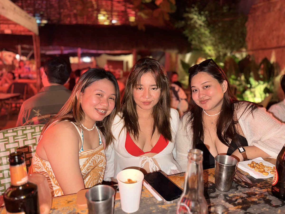 nhme_'s tweet photo. us again :) https://t.co/H0AhQuJEWh