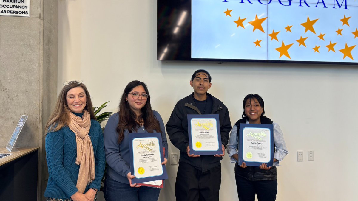 Dr. Darshana Patel (@asmdarshana) on Twitter photo Today, my office joined <a href="/SMChamberCA/">San Marcos Chamber</a> in recognizing 3 high school students within <a href="/SanMarcosUSD/">San Marcos USD</a> as #RisingStars.
The Rising Stars program recognizes students making a difference in their community and overcoming challenging circumstances, without compromising their education. Today, my office joined <a href="/SMChamberCA/">San Marcos Chamber</a> in recognizing 3 high school students within <a href="/SanMarcosUSD/">San Marcos USD</a> as #RisingStars.
The Rising Stars program recognizes students making a difference in their community and overcoming challenging circumstances, without compromising their education.