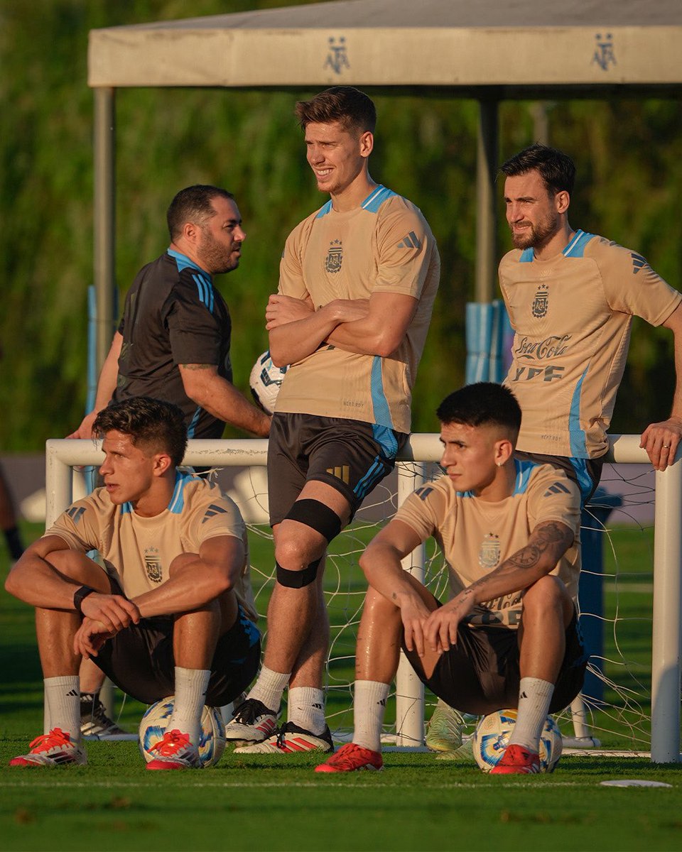Larga espera, arrancamos de nuevo!! 👌🏻🤍🩵⚽️ <a href="/Argentina/">🇦🇷 Selección Argentina ⭐⭐⭐</a>