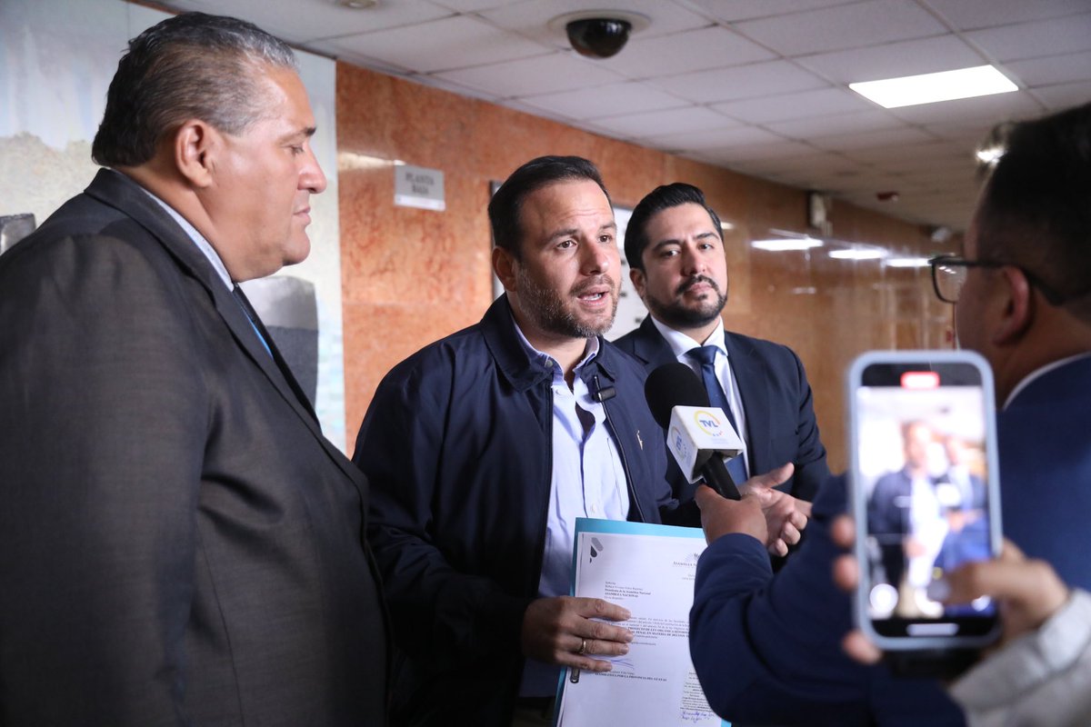 El legislador <a href="/JorgeAcaiturri/">Jorge Acaiturri</a> entregó un proyecto de ley para combatir delitos digitales como:

🔹 Suplantación de identidad
🔹 Robo y fraude financiero
🔹 Extorsión digital
🔹 Ciberataques y malware