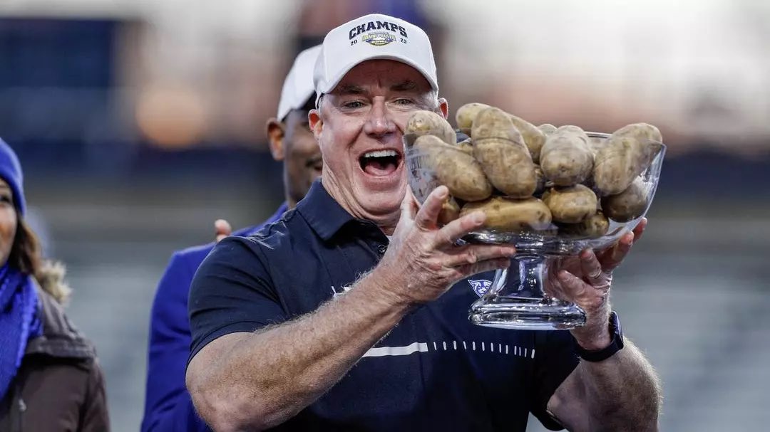 CollegeFBonX's tweet photo. Georgia State is one of the youngest football programs in the country. They played their first game in just 2010 but in their short history they already have a 4-2 record in bowl games. https://t.co/8MAhnEw94H