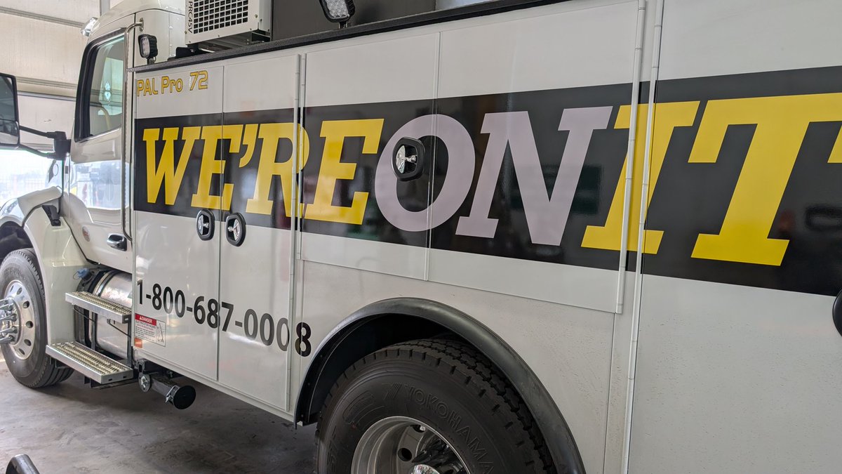 TheVinylGarage's tweet photo. Vehicle identification wrap https://t.co/6tsqAgnMUk