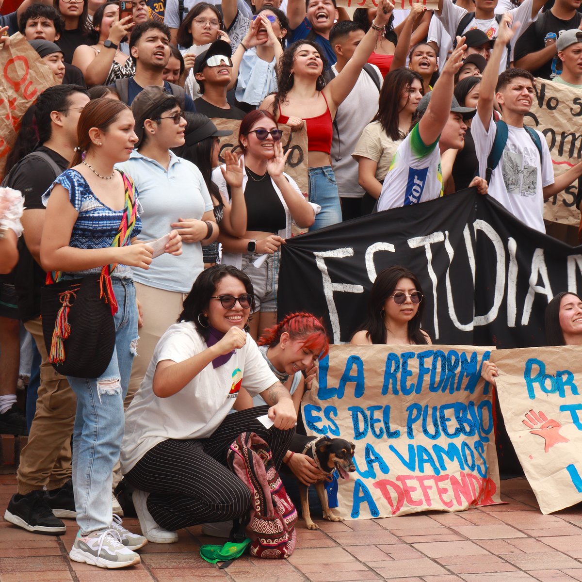 PsuRegion's tweet photo. Con la jornada, inicia una movilización permanente, es decir una campaña por condiciones laborales y de salud dignas. El Gobierno nacional, agremiaciones, organizaciones, sindicatos, entre otros emprenden una carrera por recuperar los derechos que les fueron arrebatados. https://t.co/VNqFiKhwvD
