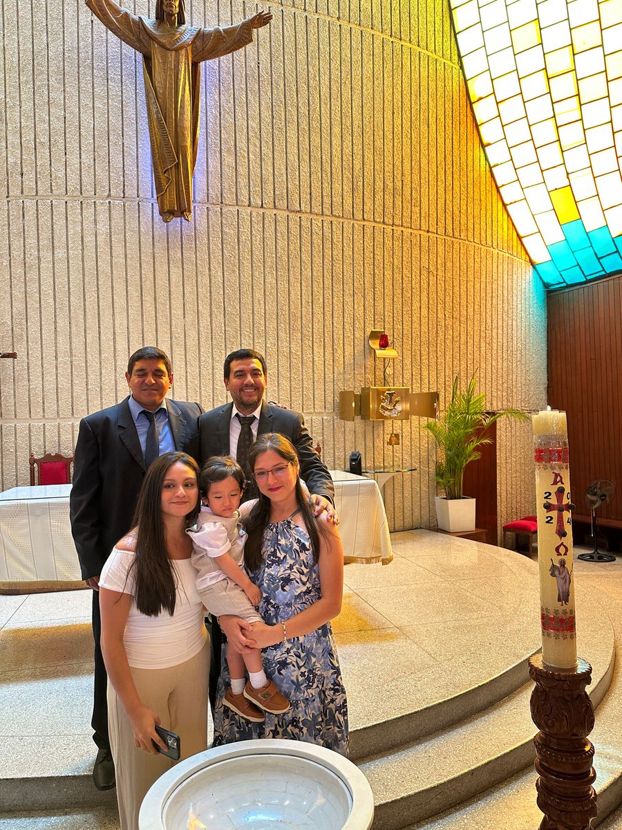 stanytenchi's tweet photo. Bautizo de Santiago. ❤️ https://t.co/DaHP163qCX