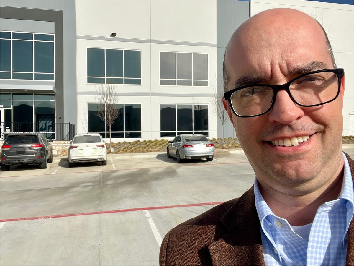 I don’t always visit Dallas. But when I do, I take a 10 mile detour just so I can take a selfie in the parking lot of <a href="/DudePerfect/">Dude Perfect</a> ! … For my kids, of course…