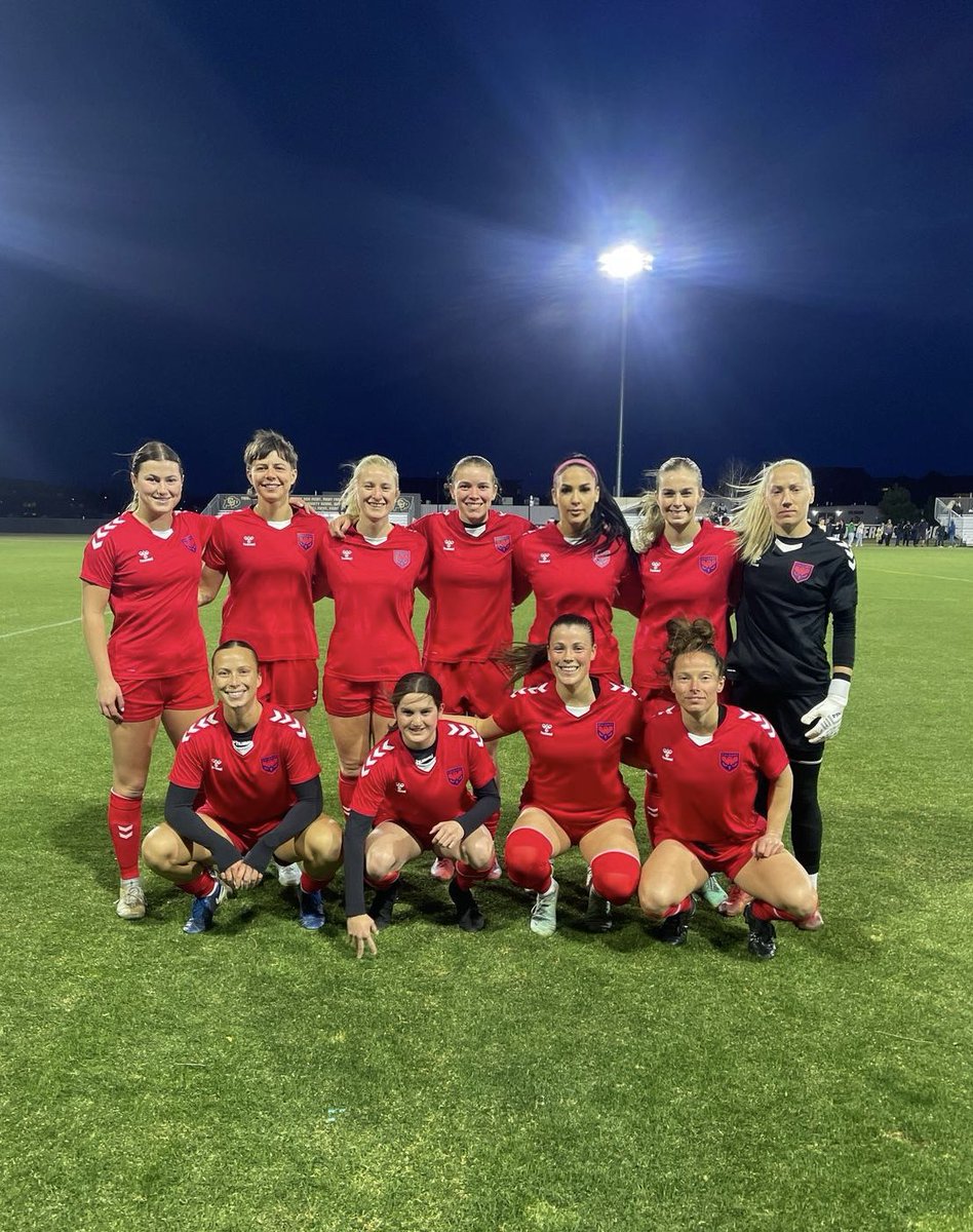 Sonia María (@soniaoneill_) on Twitter photo Feliz de volver a las canchas 🙏🏼❤️
Primer Amistoso por nuestro equipo✅
Primera Victoria✅
<a href="/yycwildfc/">Calgary Wild FC</a> Feliz de volver a las canchas 🙏🏼❤️
Primer Amistoso por nuestro equipo✅
Primera Victoria✅
<a href="/yycwildfc/">Calgary Wild FC</a>