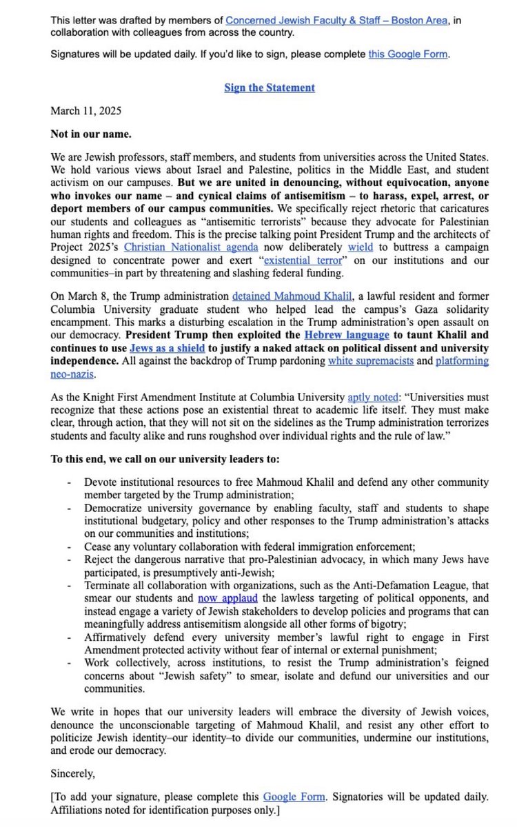 أكثر من ٢٠٠٠ أستاذ يهودي وموظف وطالب ينشرون رسالة حول اعتقال #محمود_خليل
"لدينا وجهات نظر مختلفة ... لكننا متحدون في تنديد أي شخص يستخدم  اسمنا (كيهود) او بمعاداة السامية - لمضايقة أعضاء وطلاب الحرم الجامعي أو طردهم أو اعتقالهم أو ترحيلهم."