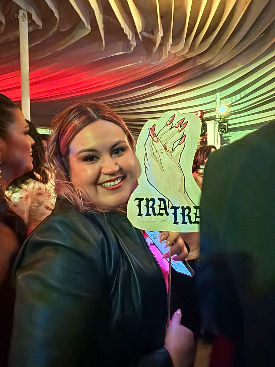 TRA TRA 💅🏼 Gracias por estar en el día más feliz eveeeeer