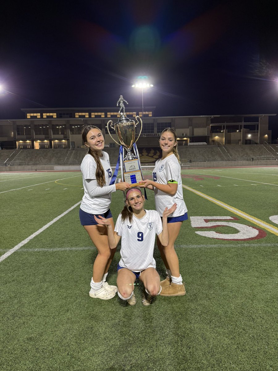 Junior year of high school soccer went 5/5! CIF San Diego Player of the Year ✅ Palomar League Player of the Year ✅ CIF Open Division Champs ✅ Palomar League Champs ✅ Ogden Cup Champs ✅