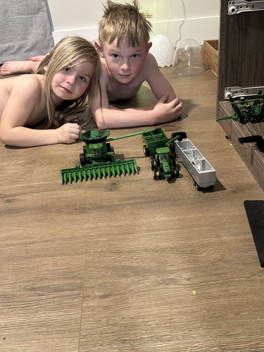 Well <a href="/jeremyarm/">Jeremy Armstrong</a> knows the way on the farm is thru the Kitchel Family Farms (Farm Manager) Beckham told me I’m not allowed to buy <a href="/JohnDeere/">John Deere USA</a> equipment anywhere else cuz Jeremy takes good care of him. 

Thanks Jeremy