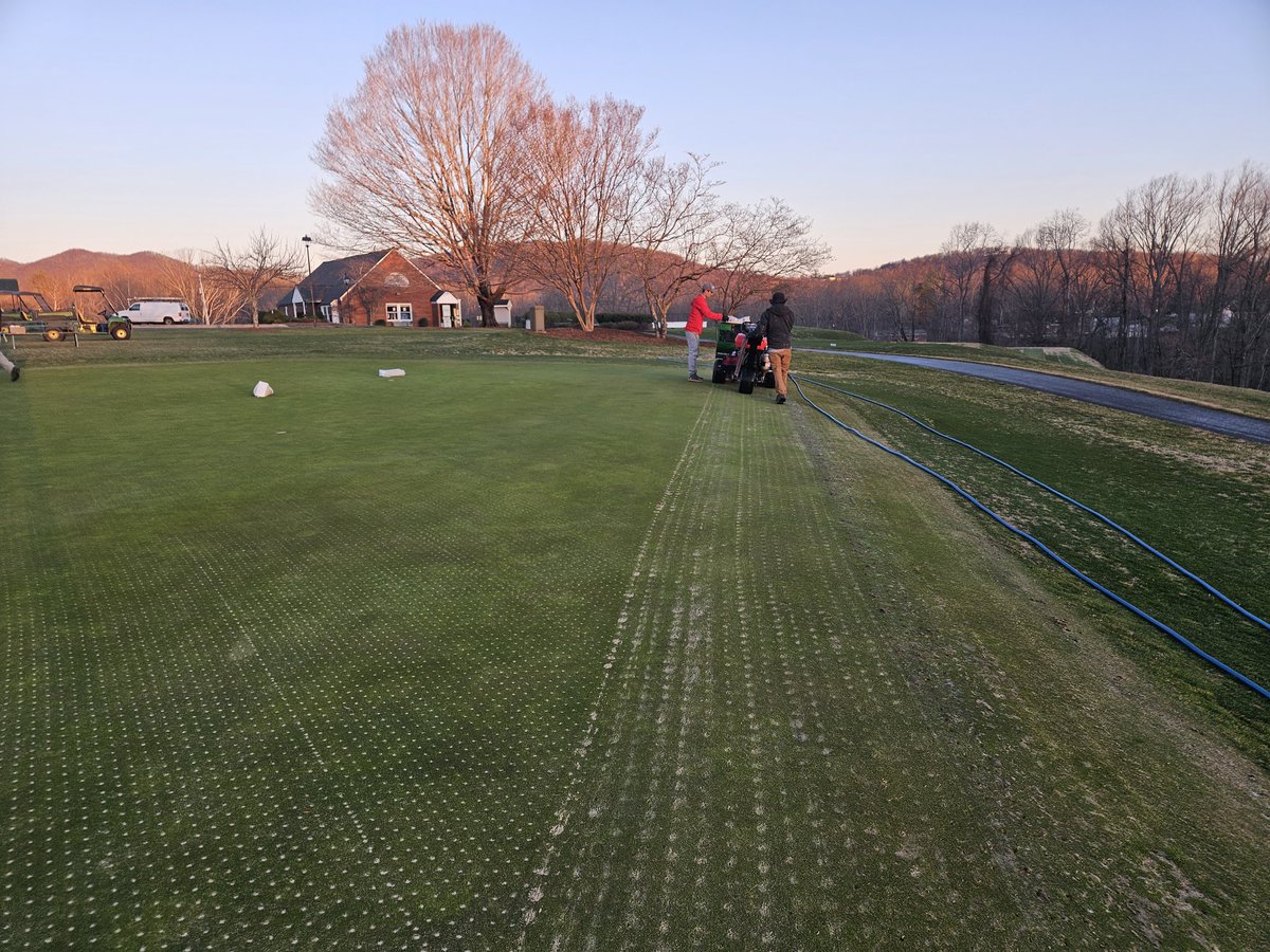 Boonsboro CC with Ken O'Brian and staff.  Our annual visit this time of year, as smooth as it gets. New machine UPGRADE leaving a cool clean surface. Many thanks to the staff enabling only 2 machines to complete the course by 4:00. #DryJect
