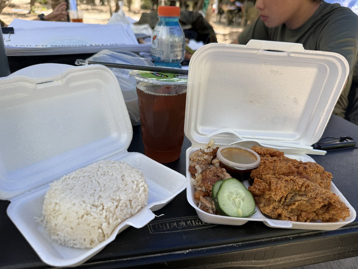 Vannie102000's tweet photo. Fooddddiieesss😋 https://t.co/i80o4LVoJl