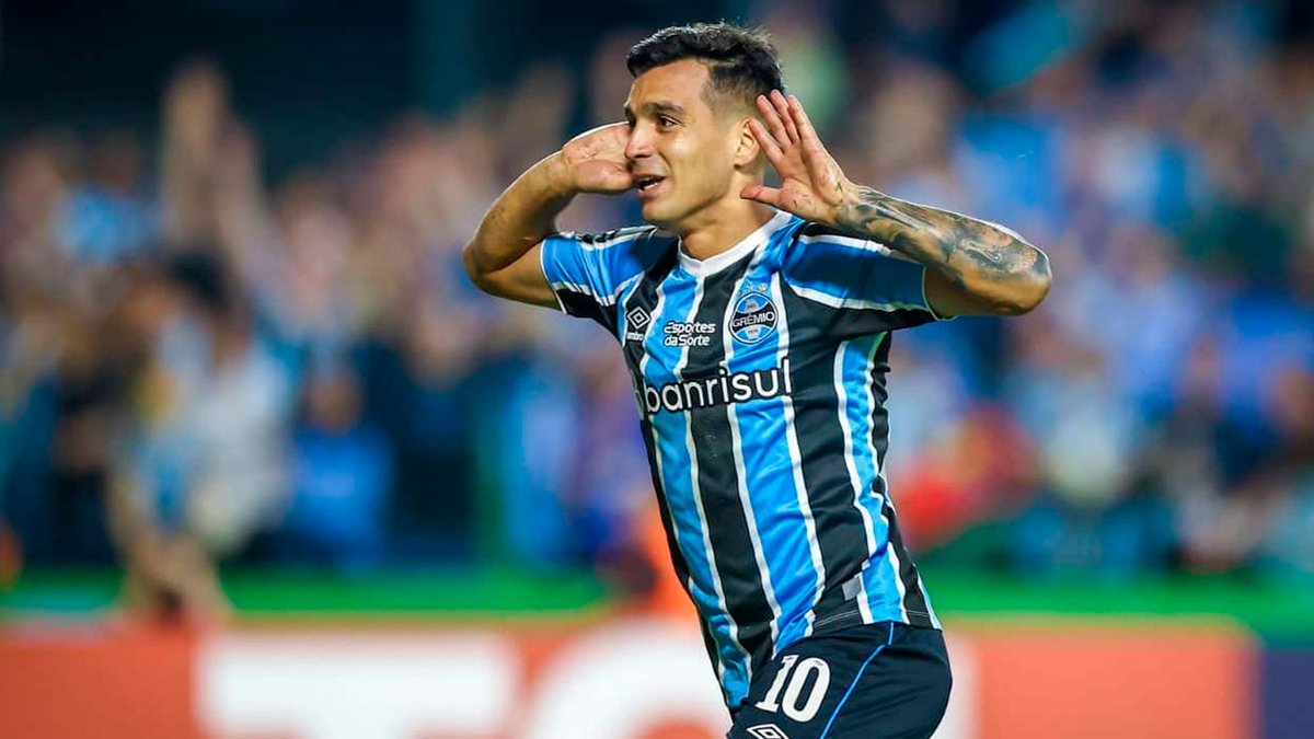 fabioHDG's tweet photo. 🚨🇪🇪 Atenção! #Gremio deseja negociar ex:titular: 

Franco Cristaldo, comprado junto ao #Huracan da argentina em 2023, por US$ 4,5 milhões (R$ 24 milhões) Hoje reserva, o meia deve deixar o clube na próxima janela de transferências. 

Grêmio descarta empréstimo. https://t.co/yF0gB4vZS7