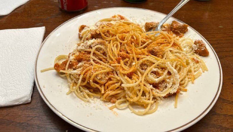 #dinner

Spicy vodka sauce and meatballs