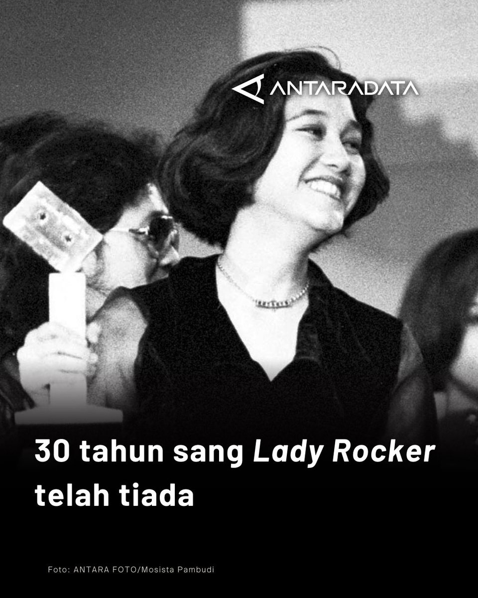 AntaraData's tweet image. 19 Maret 1995 penyanyi, aktris, dan model Nike Ardilla meninggal dunia di usia 19 tahun karena kecelakaan lalu lintas. Mobil yang dikendarai oleh Nike Ardilla menabrak pagar beton di jalan RE Martadinata, Bandung, Jawa Barat.

Selengkapnya:
s.id/5Njan