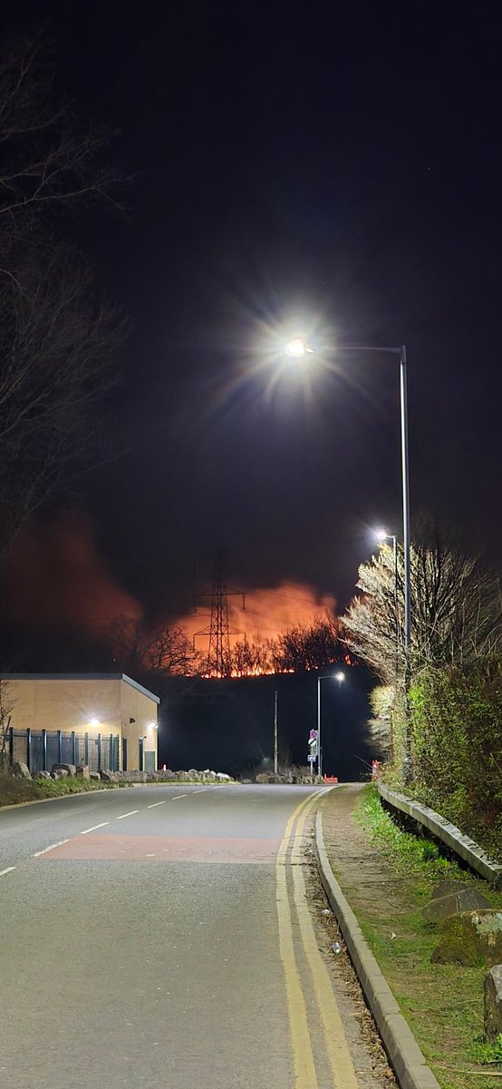 Jon Lambley (@dr_jonl) on Twitter photo Hairy times in work. This is the view from our ED tonight looking at a fire approximately 1/4 to 1/2 a mile away. Thank you <a href="/SWFireandRescue/">South Wales Fire and Rescue Service</a> for another excellent job....feel free to go and have a well earned nap 😃😘😏 Hairy times in work. This is the view from our ED tonight looking at a fire approximately 1/4 to 1/2 a mile away. Thank you <a href="/SWFireandRescue/">South Wales Fire and Rescue Service</a> for another excellent job....feel free to go and have a well earned nap 😃😘😏