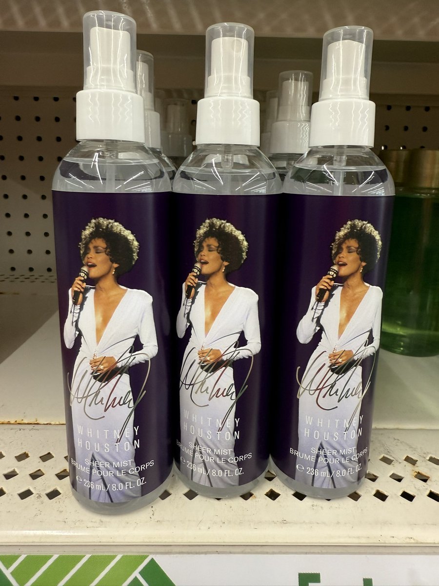 Hells75Belle's tweet image. I don’t know why this exists and every caption I think of is in VERY poor taste #CrackIsWhack.