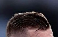 من هذا الاعب من قصه الشعر؟؟