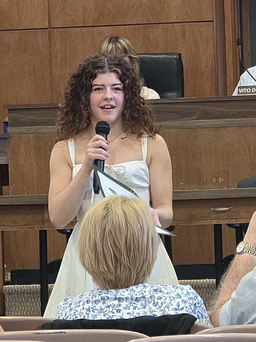 NHSGirlsWrestle's tweet image. Big shoutout to the Parma City Council for recognizing Brooklyn Madal tonight! She just hit an incredible milestone—over 100 career wins! Hard work, dedication, and perseverance paying off. Congrats, Brooklyn!

#100Wins #PCSDProud #InvaderStrong