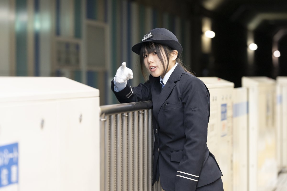 yokohama_koutuu's tweet photo. ＜４月29日(祝) 交通局就職説明会＞
令和７年度の地下鉄職員募集に向けた就職説明会を開催！

先輩職員が当局で働く魅力、やりがいを現場目線でお話しします。
個別相談あり。

【申込締切】４月21日17時

https://t.co/K6QmgHHZZ3

#横浜市交通局 #横浜市営地下鉄 #就職説明会 https://t.co/TXFg73lGlP