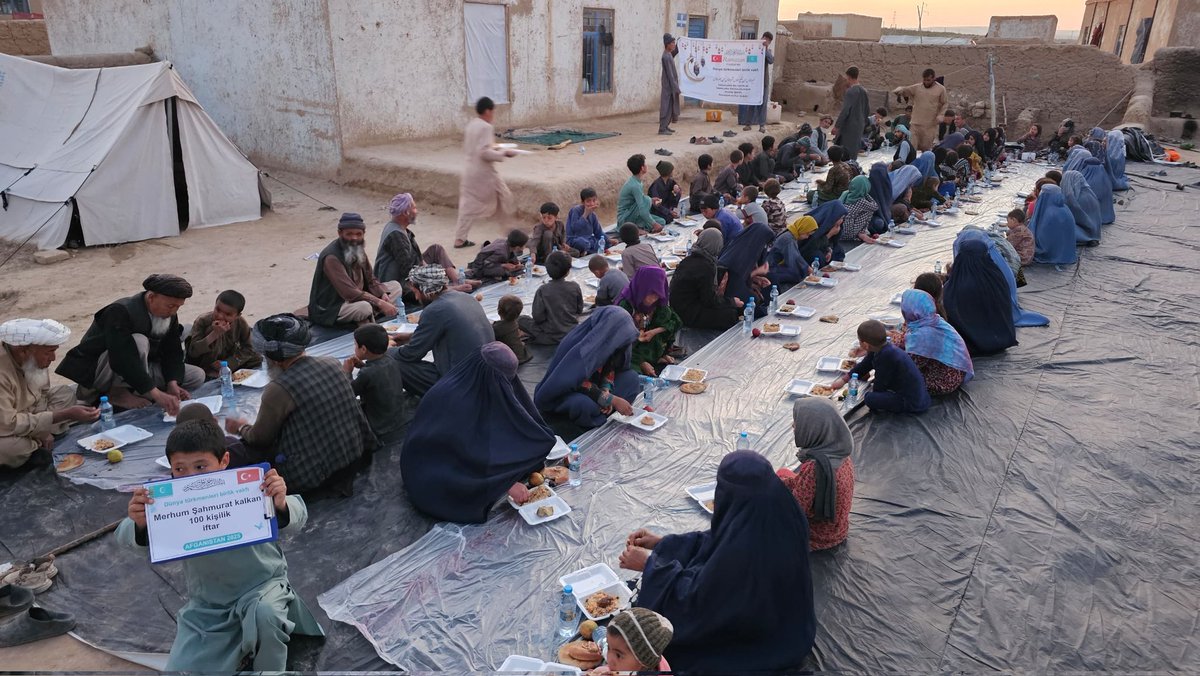 Afganistanda iftar vermek isterseniz Dünya Türkmenleri Birlik Vakfı olarak organizasyon yapılmaktadır. İftar ücreti kisi basi 1 usd dir

Whatsap 

+90540 143 60 60