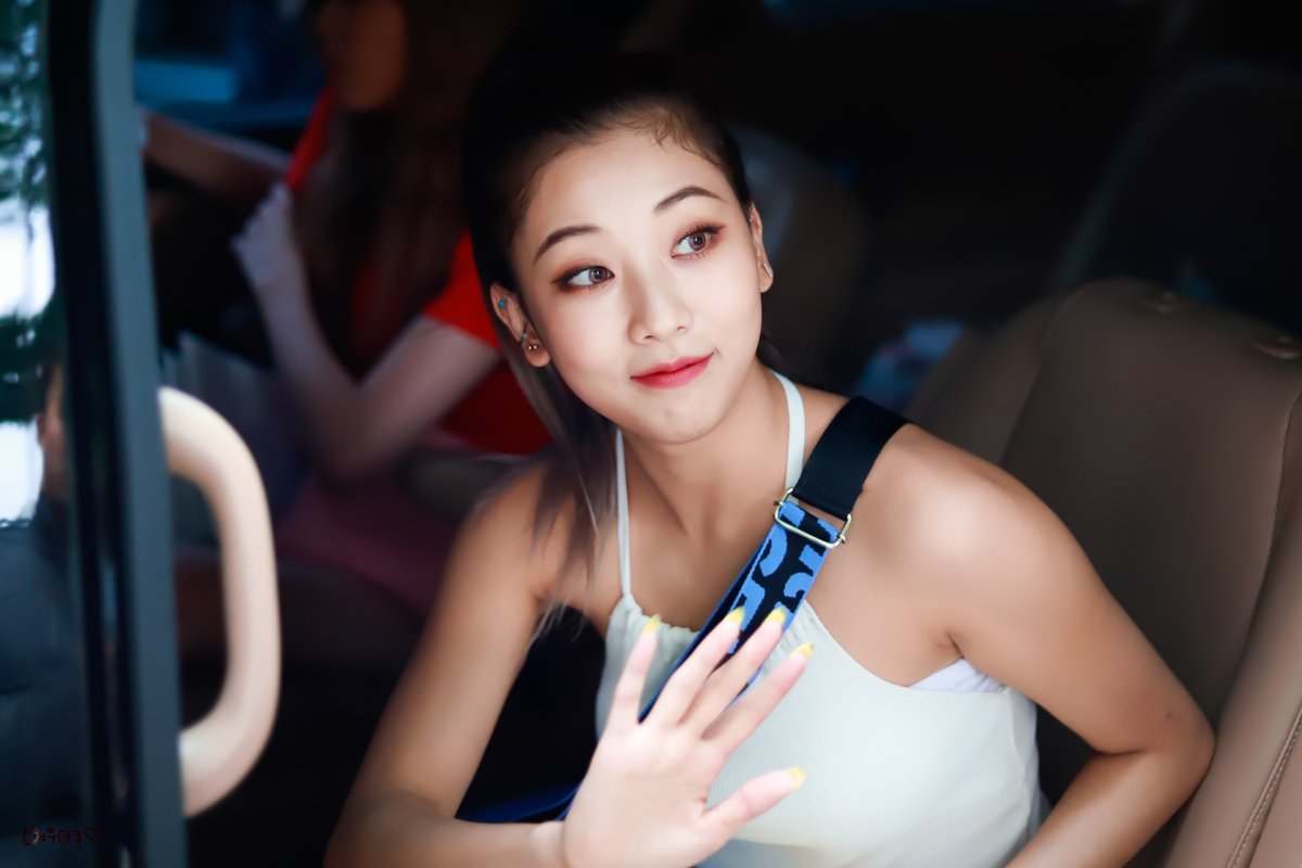 여우더쿠 tweet media