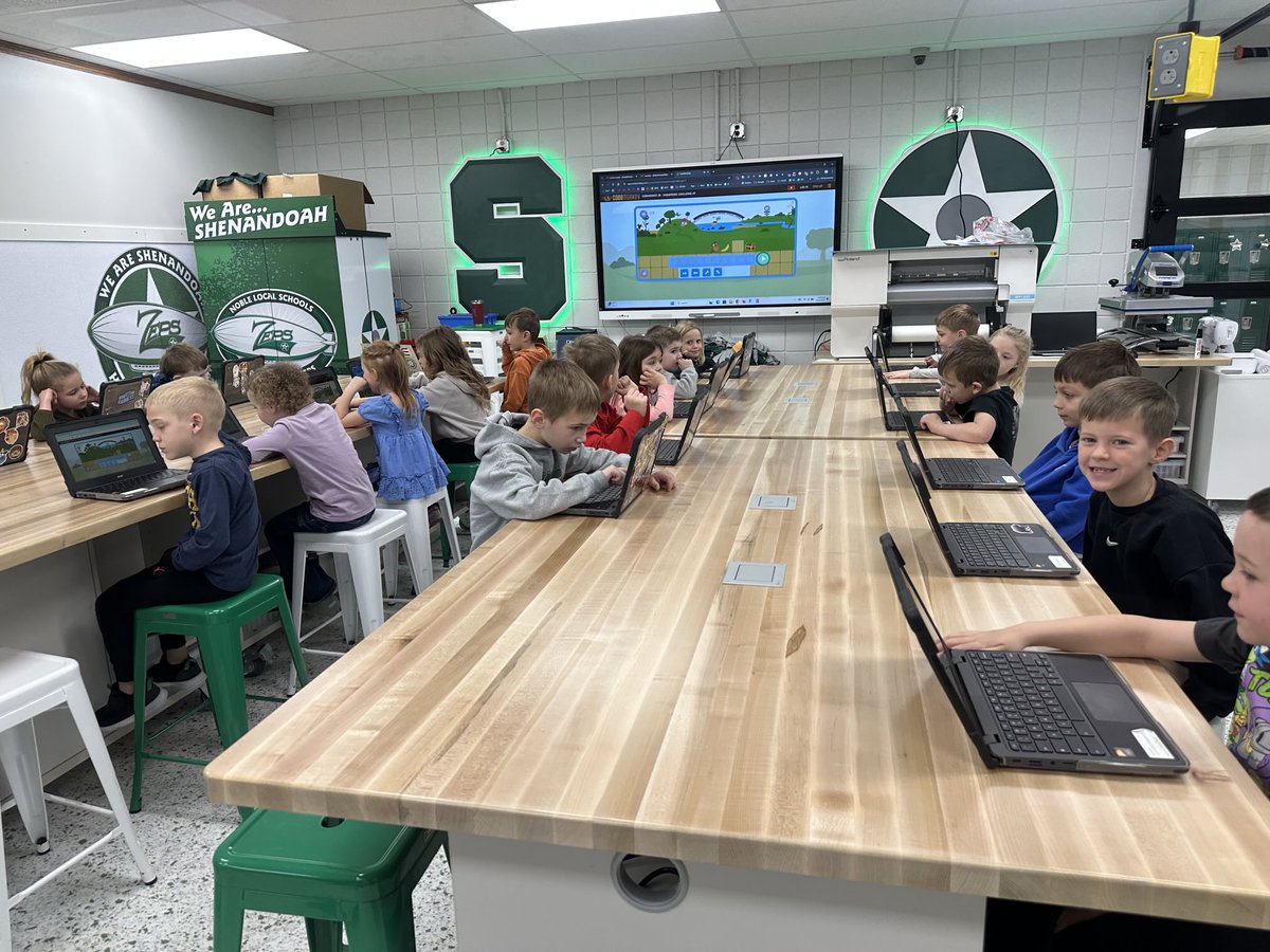 MLegats's tweet photo. Spent the morning teaching kindergarten students about coding. #STEMCoaching @JDenius @OSLN @dailystem @codebreakeredu https://t.co/JzBW7mJWzG