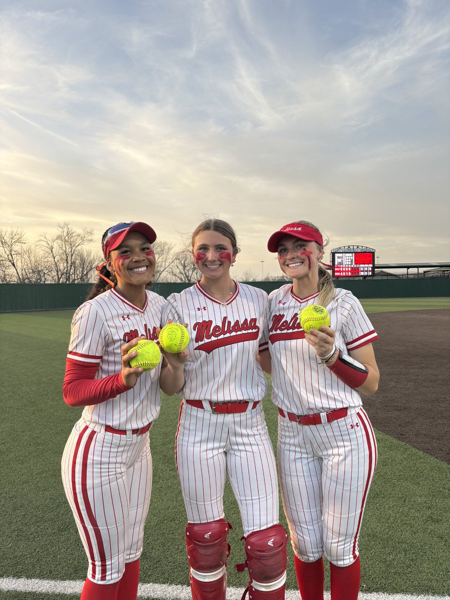 Big time win tonight! Big time hits and Eloisa with the 1 hitter!  The work continues. Thanks to everyone who came out! Great night at the ballpark. ❤️❤️