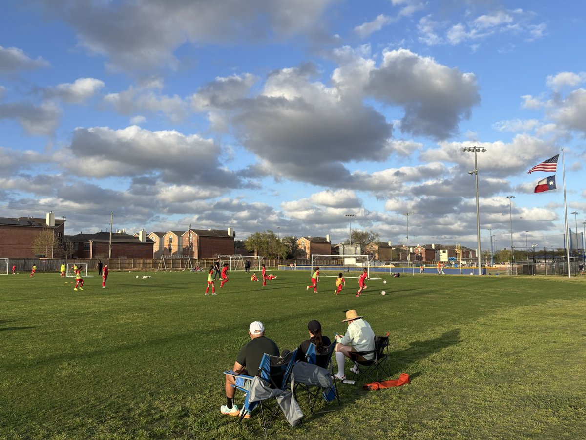 How about them Texas skies ⁦<a href="/BillyForney3/">Billy Forney 3</a>⁩