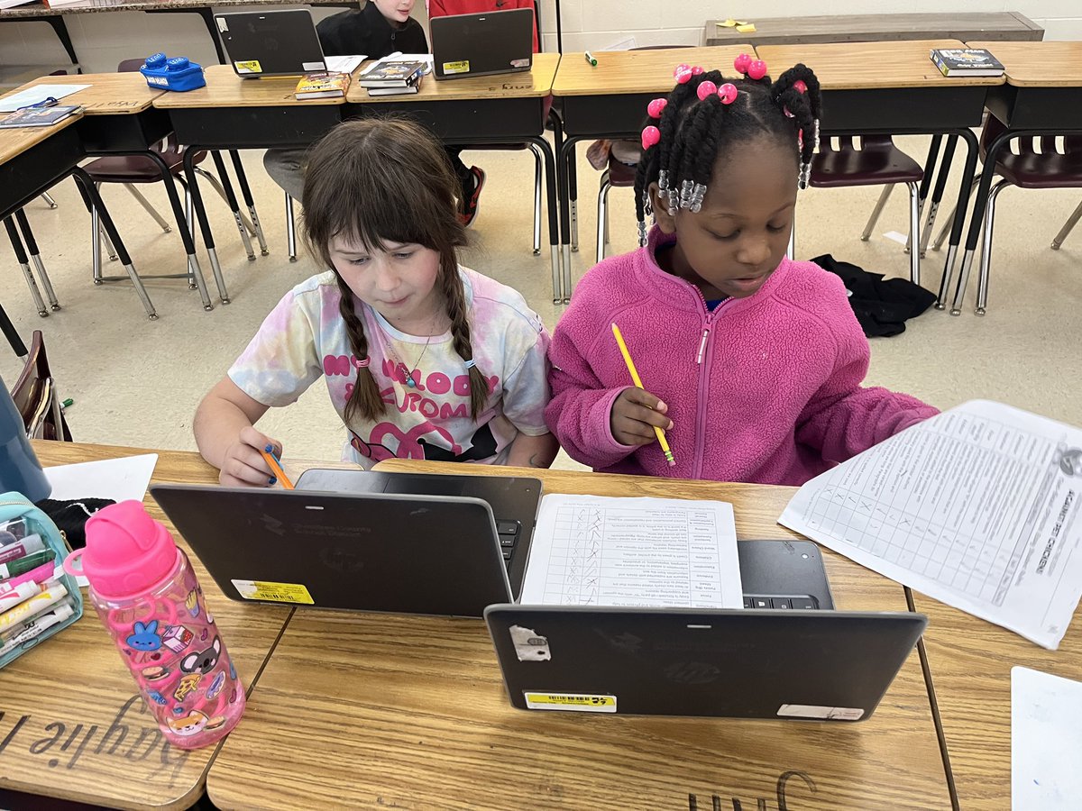 MrsFauldsRm217's tweet photo. Students engaging in thoughtful peer feedback during our opinion essay activity today! 🤝💬 Seeing them support each other and refine their arguments is such a valuable part of the writing process. @ClarkCreekSTEM @CherokeeSchools https://t.co/IiLQCVxxrr
