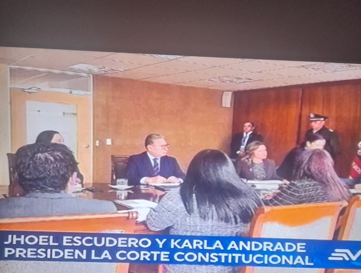 Como en sus inicios correistas, la actual Corte Constitucional dirigida por Jhoel Escudero, representa fielmente al Socialismo del Siglo XXI.  ¡Mi lamento por Ecuador!