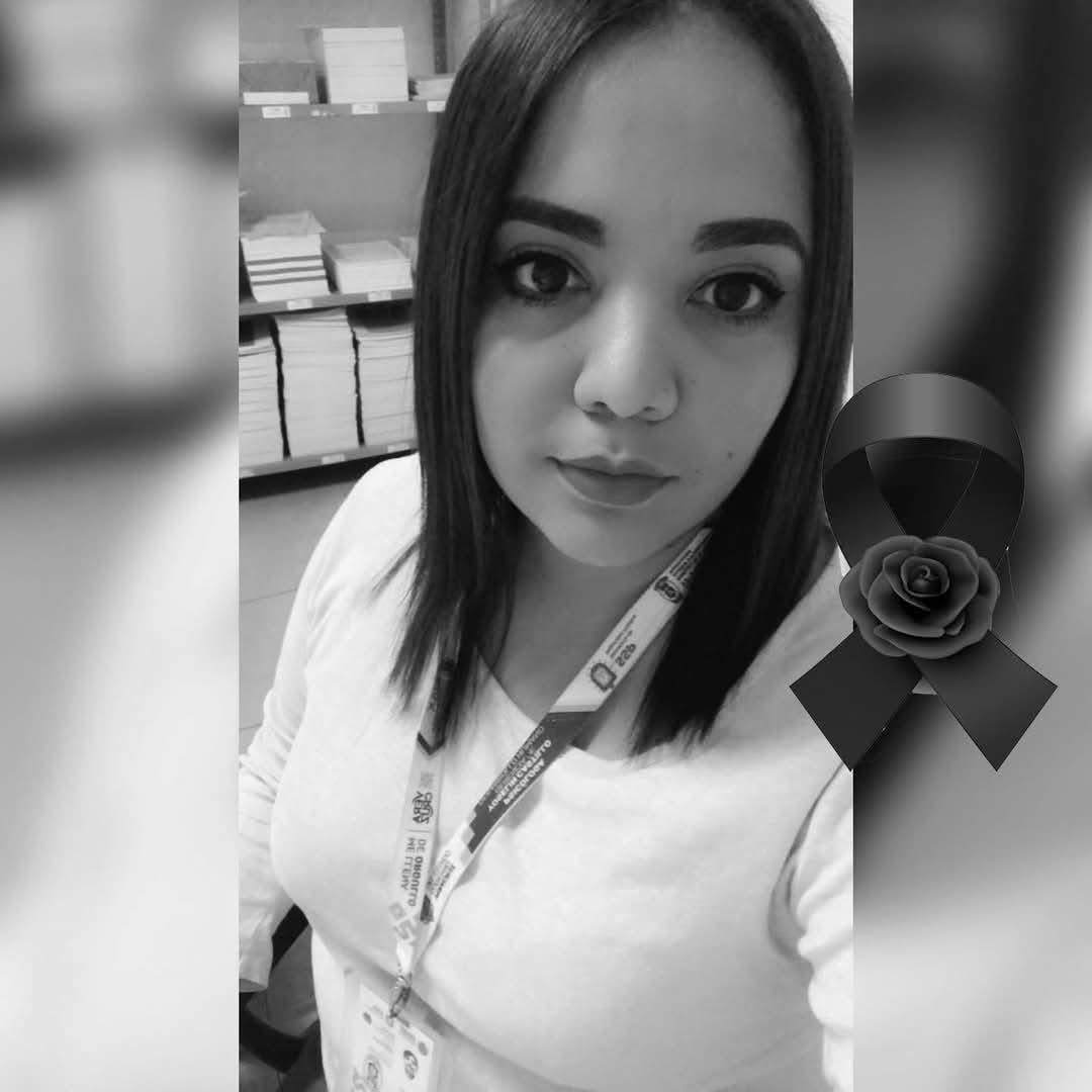 sinreservas620's tweet photo. #Enterate Mujer se asoleaba en playa de #Veracruz cuando cuatrimoto le pasa por encima y le quita la vid@, una men0r la manejaba 
El trágico accidente ocurrió en las playas de Chachalacas, en el municipio de Úrsulo Galván, Veracruz, cuando una men0r de 13 años que conducía una cuatrimoto le pasó por encim@ a Yoselin N., quien encontraba recostada en la arena.
Según informes, la menor perdió el control del vehículo y embistió a la víctima, quien había llegado a la playa con amigos y familiares. 
La joven de 31 años quedó sin vid@ y la conductora a disposición de las autoridades, aunque por ser men0r de edad no podrá permanecer encarcelada. 
-