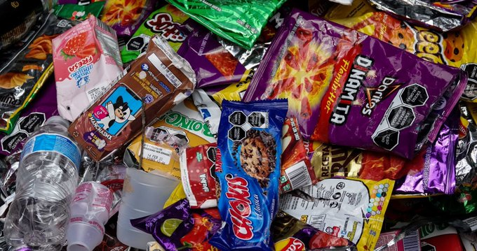 actuaporlasalud's tweet photo. "Marion Nestle, la nutricionista más reconocida en los EE.UU. ha dicho que el concepto de productos ultraprocesados y la clasificación NOVA, es tan importante como el descubrimiento de las vitaminas".

🖋Alejandro Calvillo vía @SinEmbargoMX 
https://t.co/uSZdQH4sUw https://t.co/AcSrpOruP1