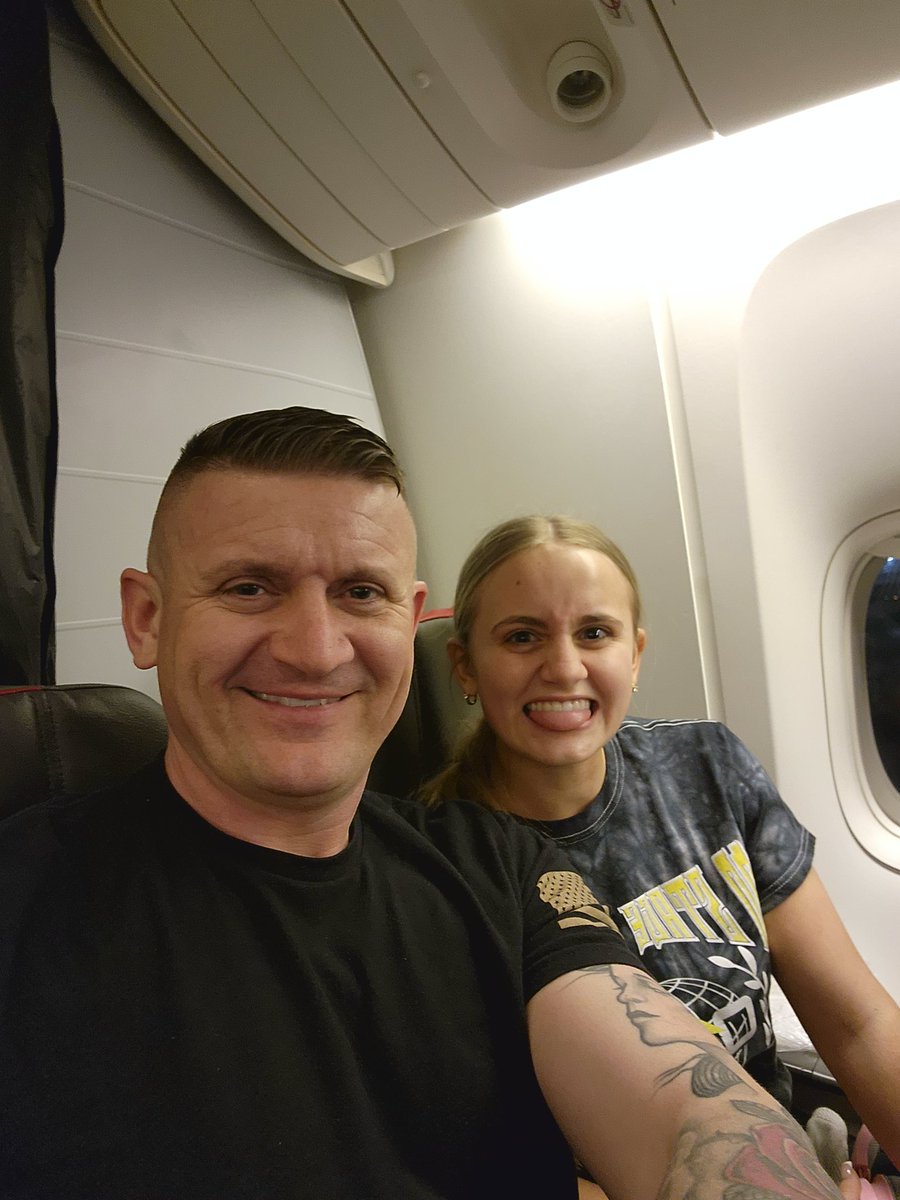 Can't get a serious pic with this one...never !!!