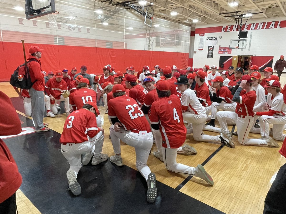 Saw 👀 these guys come out of hibernation, so I figured it’s a good time to get the old Twitter machine fired up for the season!! #raiseups #2claps