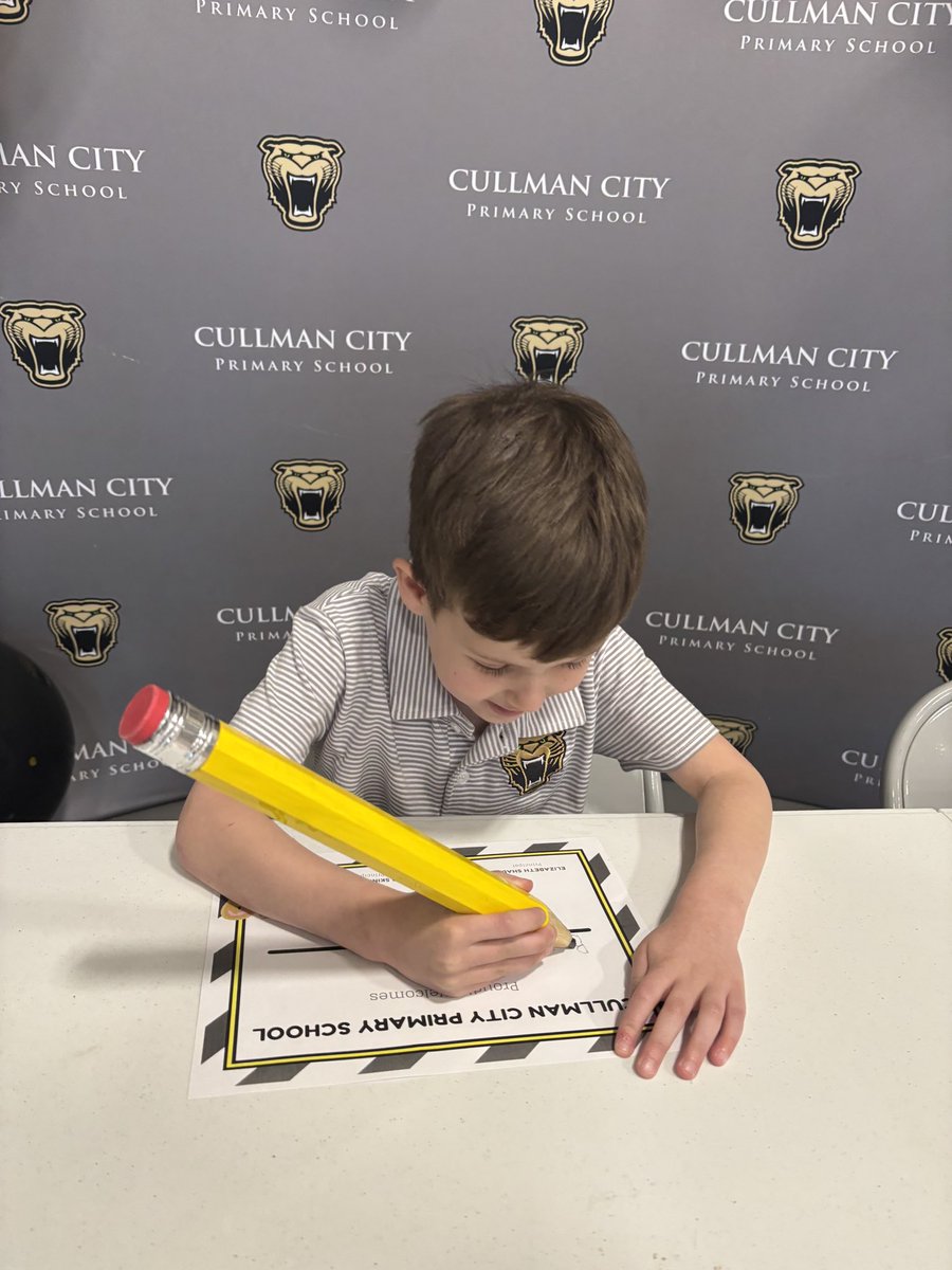 These soon to be kindergarten friends signed and are now officially Bearcats. <a href="/kkallhoff/">Kyle Kallhoff</a> <a href="/eshaddix1/">Elizabeth Shaddix, Ed.D, NBCT</a> #bestwe