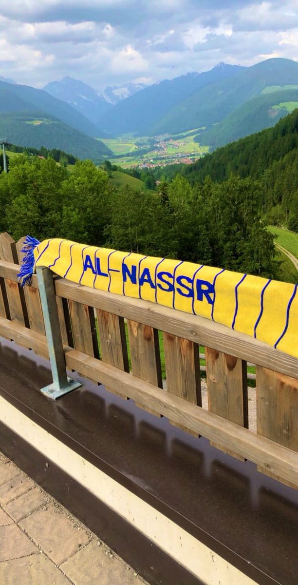 𝕋ℍ𝔼 𝕃𝕀𝔾ℍ𝕋 (4٨) 💛💙 tweet media