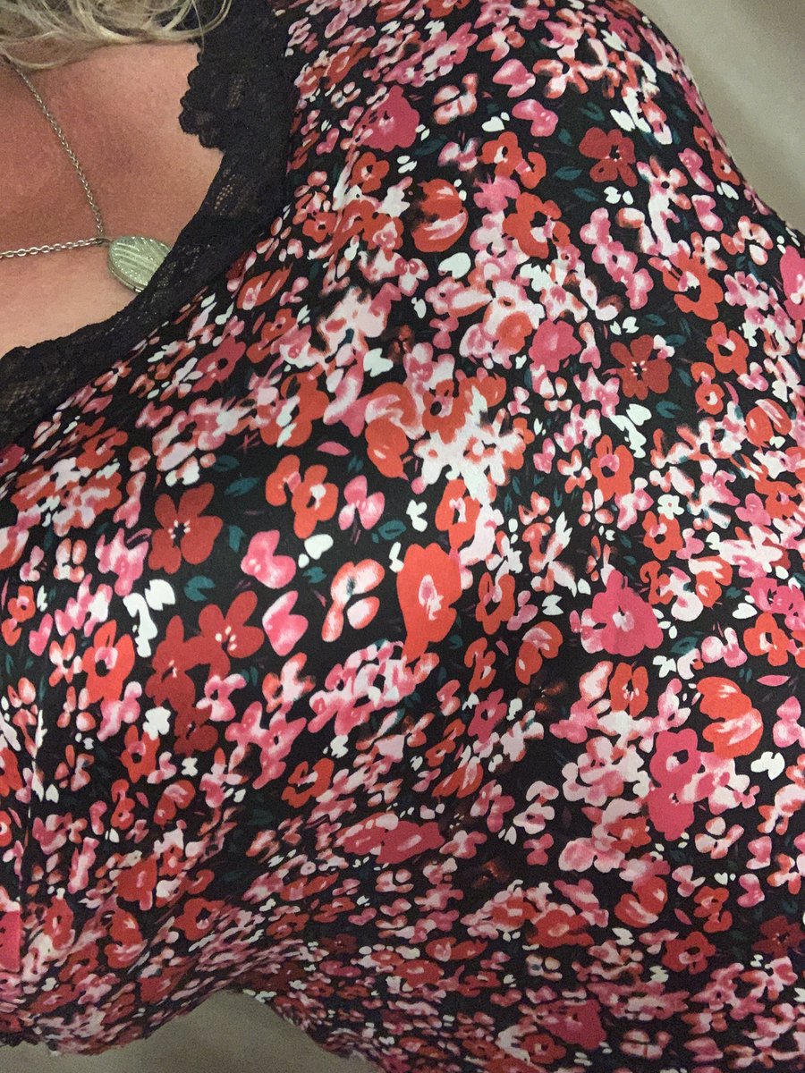 michellethelady's tweet photo. Last nights #sleepwear itβs from #bestandless for a budget store they have a fantastic line of #lingerie I got the bra and panties from there too.
#curvy #plussize #plussizemodel #curvymodel #transwoman #over50andfabulous #curvyinfluencer #curves #outfitoftheday #redlingerie https://t.co/hYKwPhtJpg