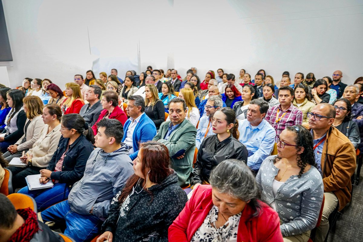 HaciendaCundi's tweet photo. #Hoy Llevamos a cabo nuestra capacitación en Actualización normativa para la presentación de estados financieros, una jornada que contó con la participación de +130 funcionarios de areas financieras del Sector Central, Descentralizado del Departamento e instituciones educativas. https://t.co/zcmesNiiTu