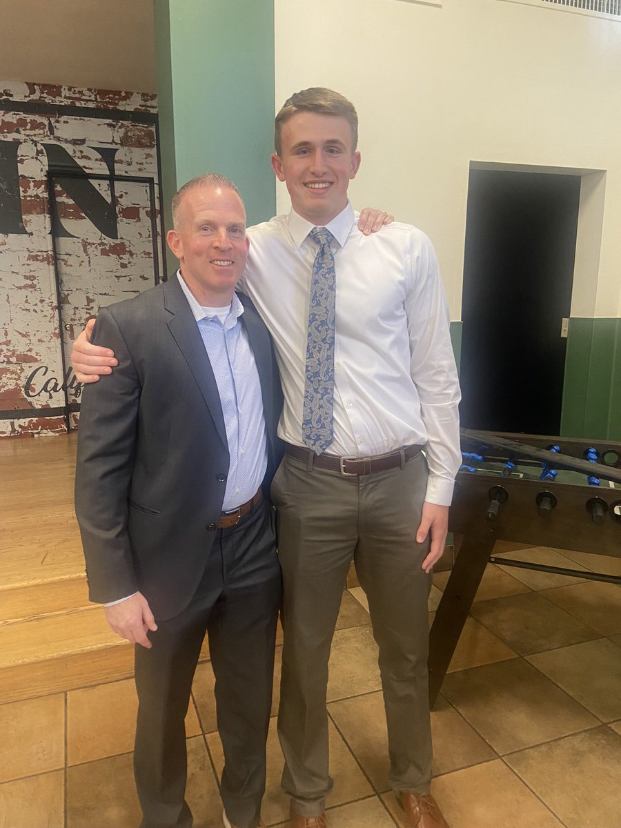 Soren Roberts (@sorenroberts25) on Twitter photo Thanks to my Team & Coaches for an incredible season.Couldn’t have done it without Coach Driscoll. So proud of what we accomplished together this year.I’m honored to be named 1st Team All League and Monterey Herald’s All County Team.Go Chieftains! <a href="/palma_boysbball/">Palma Boys Basketball</a> <a href="/palma_school/">Palma School</a> Thanks to my Team & Coaches for an incredible season.Couldn’t have done it without Coach Driscoll. So proud of what we accomplished together this year.I’m honored to be named 1st Team All League and Monterey Herald’s All County Team.Go Chieftains! <a href="/palma_boysbball/">Palma Boys Basketball</a> <a href="/palma_school/">Palma School</a>