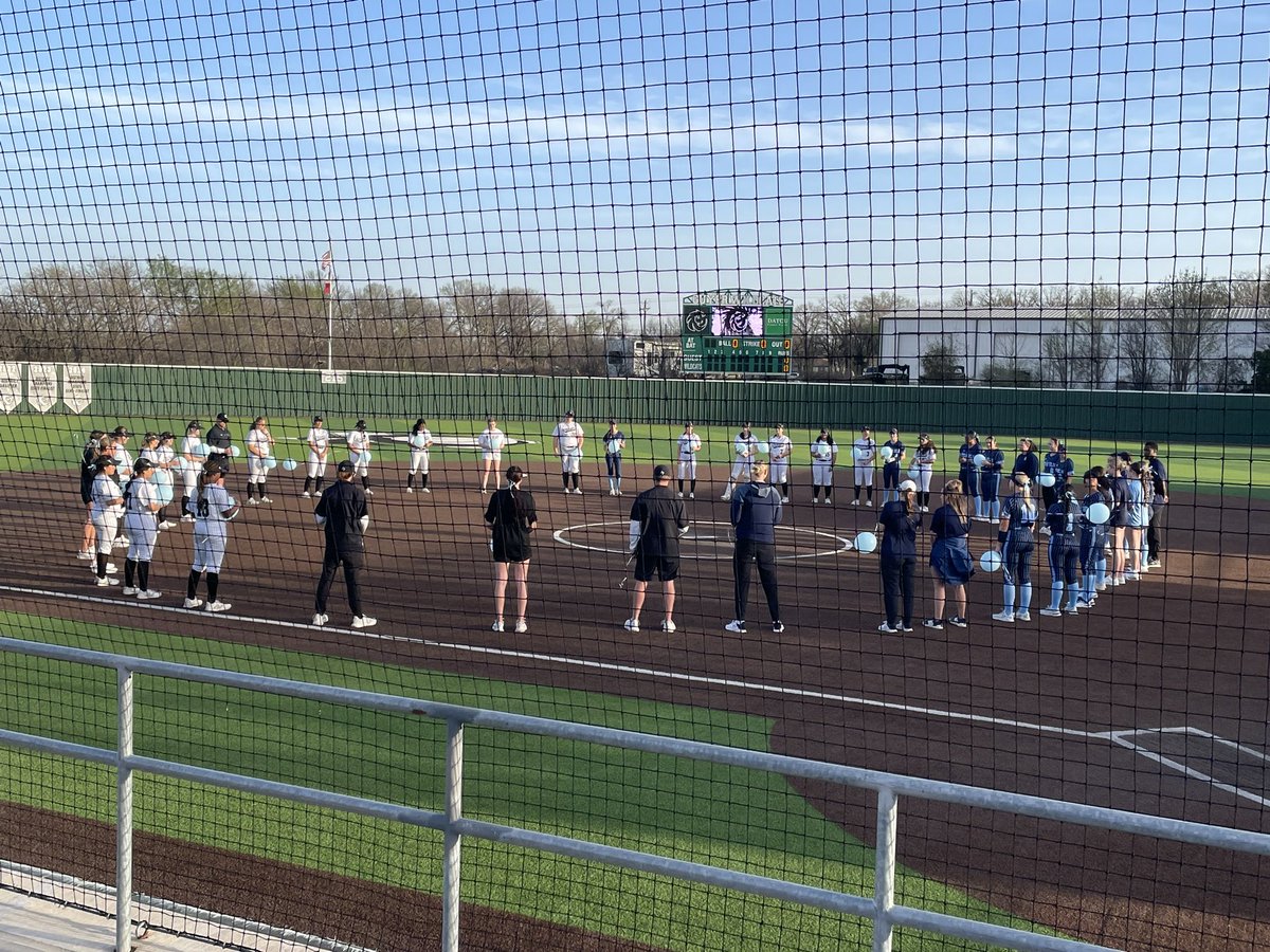 Guyer Softball (@guyersoftball) on Twitter photo Thank you <a href="/lelobosoftball/">LEHS Softball</a> for joining us in honoring Lucy Lynn Ray tonight
#BiggerThanSoftball Thank you <a href="/lelobosoftball/">LEHS Softball</a> for joining us in honoring Lucy Lynn Ray tonight
#BiggerThanSoftball