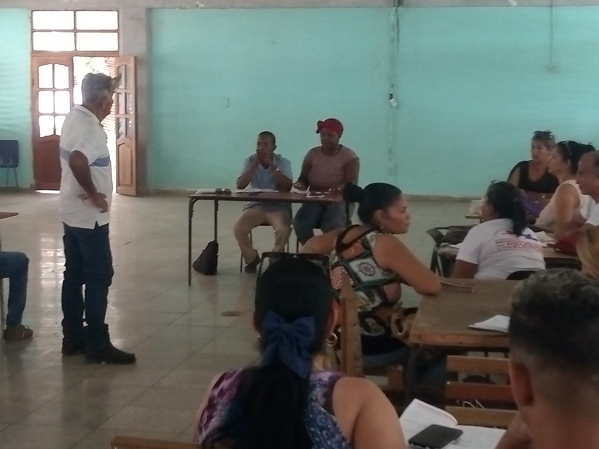 AMPPMella's tweet photo. #Mella, #SantiagoDeCuba. Iniado en el mcpio Mella el cronograma de desarrollo de reuniones orgánicas de los Consejos Populares. Las demarcaciones territoriales de Mella, Palmarito de Cauto y 21 de Abril dejan cumplido el mismo. #LosDesafiosDelPoderPopular, #JuntosPorElDesarrollo. https://t.co/YxOvZBEBnD