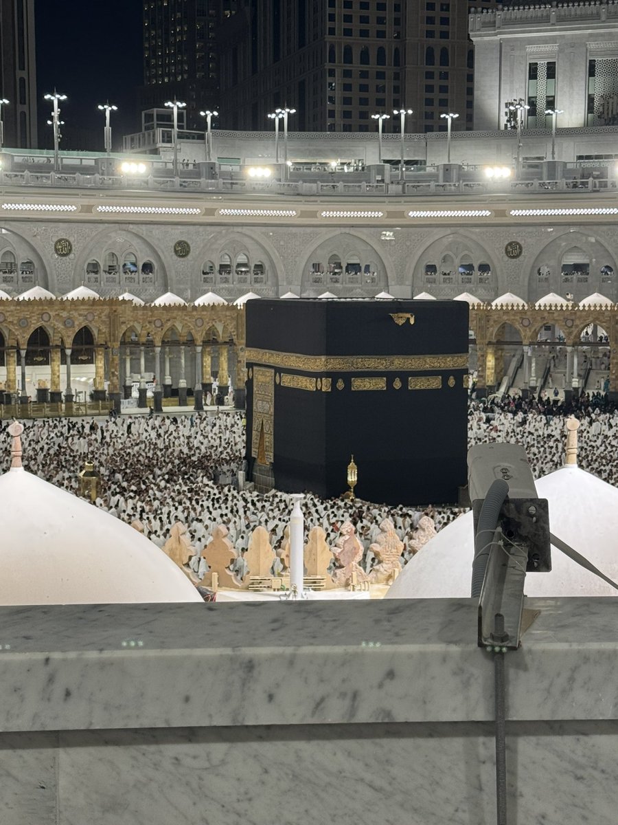 Some Images from an Amazing 4 days in Makkah Mukarramah 💚💚💚

The Majesty and Magnificence of the  Ka’aba never fails to leave one in awe and amazement 💚💚💚

2/2