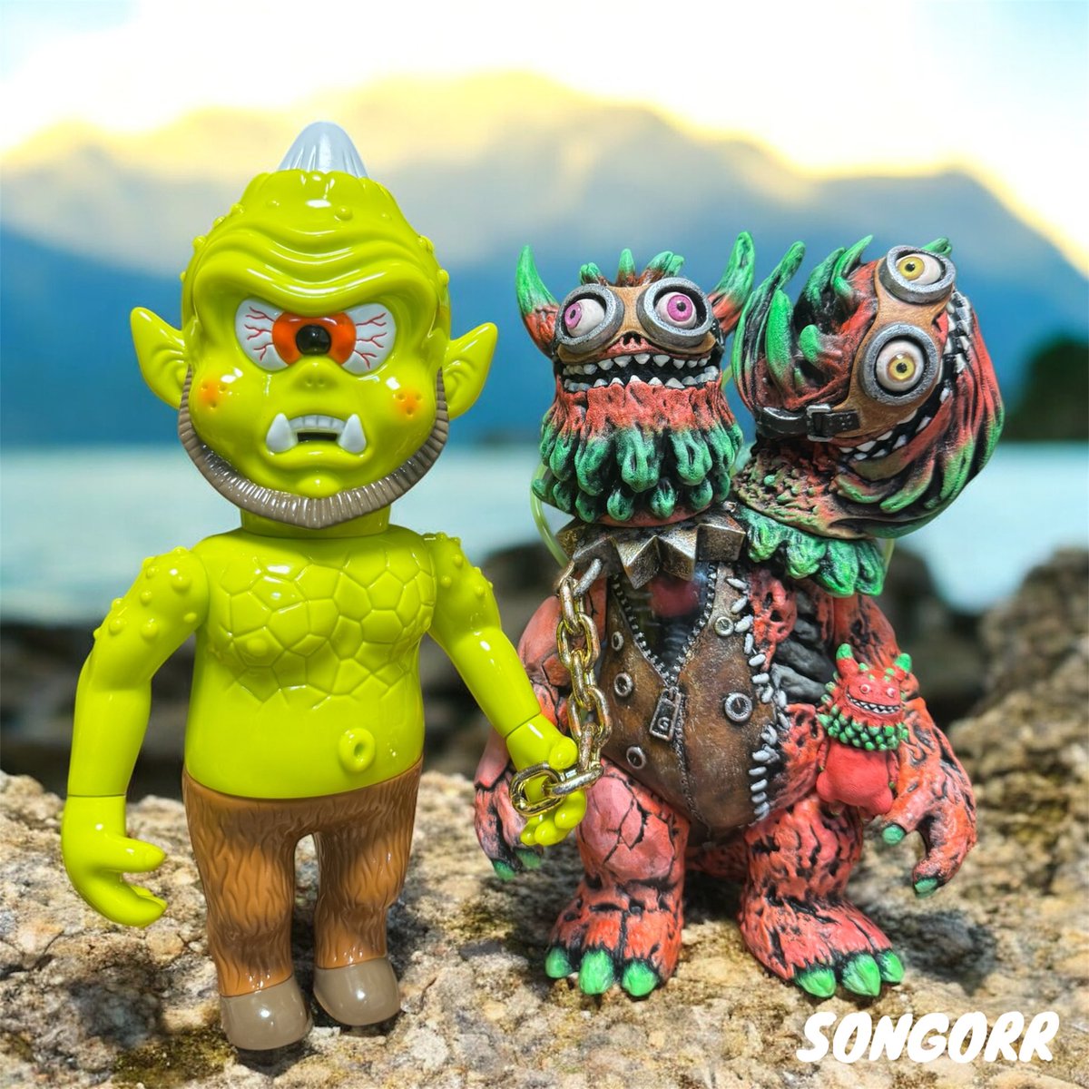 Songorr2's tweet photo. 🦖👁️ 乖乖⋯唔好周圍走 👁️🦖
#本田拓司 #TakujiHonda #sofubi #t9g #ソフビ #kaiju #sofibi #xt9g #monster #softvinyl #dinosaur #doublerangeas #psychoeye #t9g_limited #monster #monsterfanclub #rangeas #designtoys #songorrstyle @xT9Gx https://t.co/P2fZJ7cksy