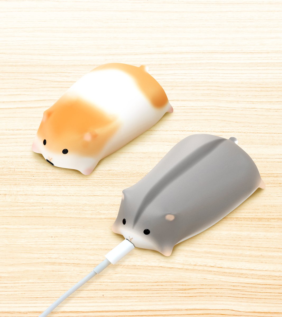 issikazu20's tweet photo. ハムスターのモバイルバッテリー考えました。本体充電時はハムケツ丸出しになります。 https://t.co/e3v4TVr1KY