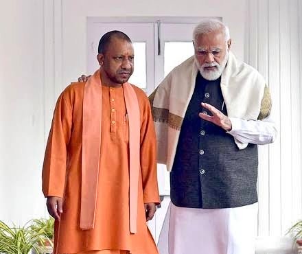 surya_samajwadi's tweet photo. पहले देश में विज्ञान, प्रौद्योगिकी पर बात होती थी फिर देश में मोदी योगी का आगमन हुआ 

अब देश में मंदिर, मस्जिद, मुगल, होली, जुम्मा की बात होती है 

देश का बेड़ागर्क करने के लिए मोदी योगी का धन्यवाद 😡 https://t.co/EvnrAZDl3p