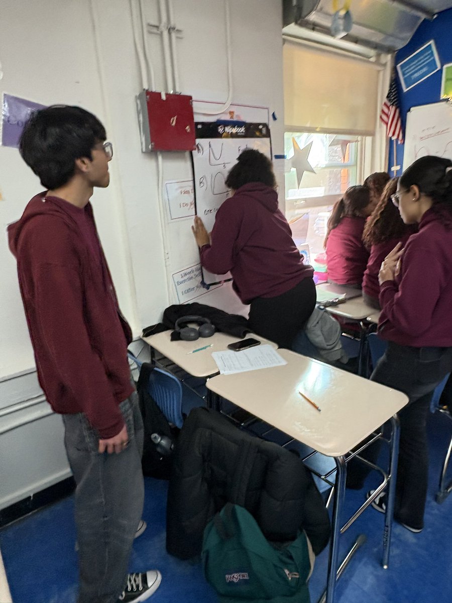 collinsnyc's tweet image. Today’s beauty Part II - #BuildingThinkingClassrooms in full effect in #APPreCalculus class this afternoon.