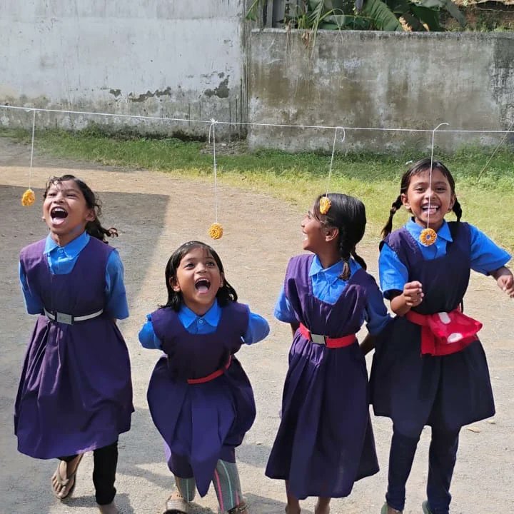 "Kunjilal Vishwakarma:" A dedicated Yuvoday Hero from Bandabhra Janjgir ! 🌟 Focused on child education, safety, health &amp; community cleanliness, he's shaping brighter futures with inspiring efforts. 🙌💚 #YuvodayaHero #ChildWelfare #CommunityChange