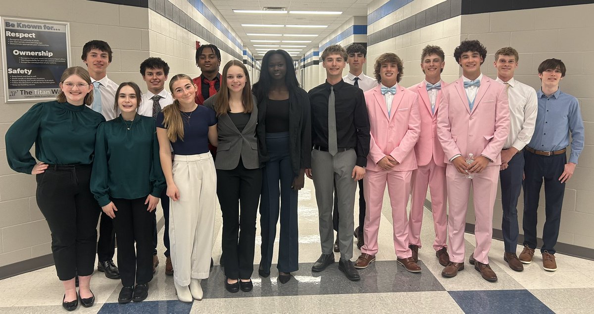Great work to our marketing 2 groups that presented their projects tonight. They will compete at state on Thursday &amp; Friday! Thank you for all your hard work this year!💙#GoTitans