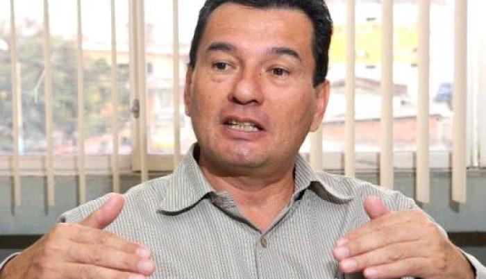 #Urgente La fiscal colombiana Consuelo Montañez Dueñas fue sentenciada a 8 años de prisión por alterar pruebas en el secuestro de Fernando Balda, beneficiando a los responsables del crimen.

El fallo la declaró culpable de fraude procesal y prevaricato, ya que modificó pruebas